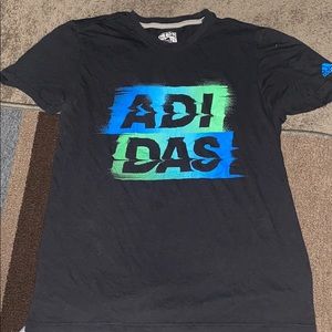 Adidas T-Shirt